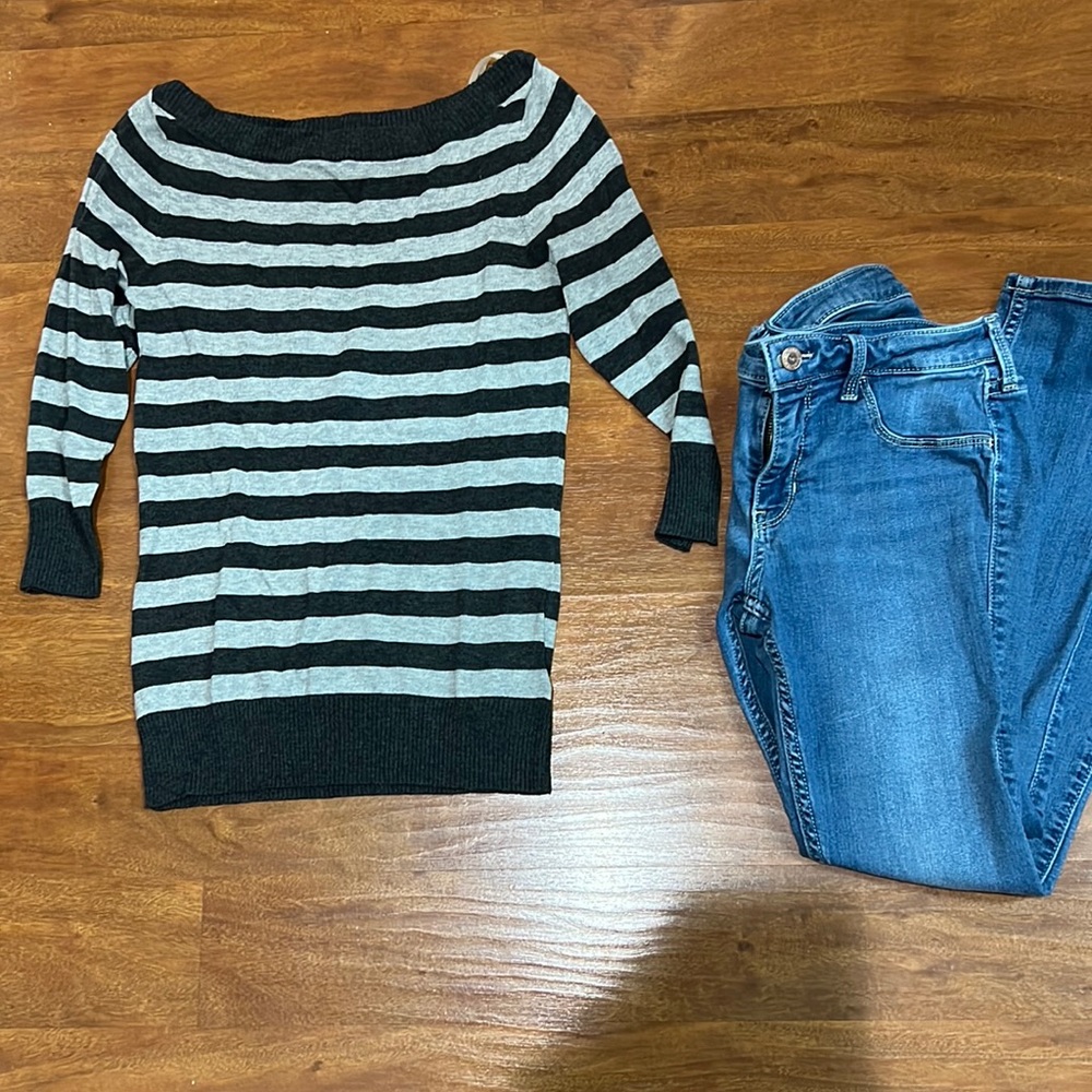 Forever 21 1/4 sleeve Sweater Shirt light weight - Picture 1 of 7